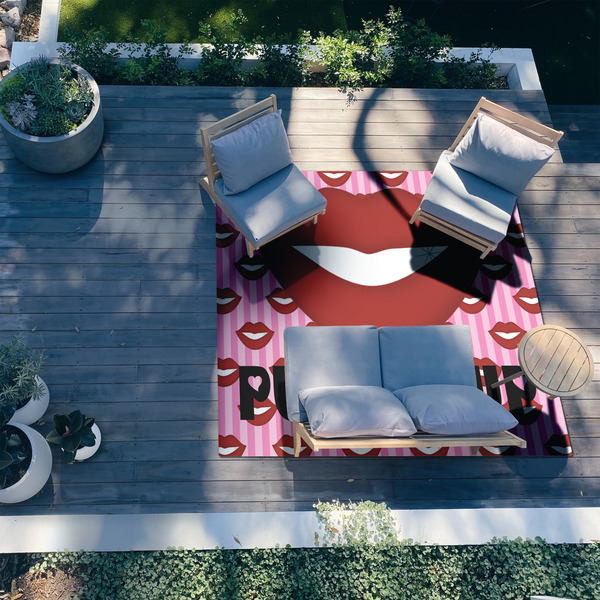 Lips (Pucker Up) 8'x10' Patio Rug - In context