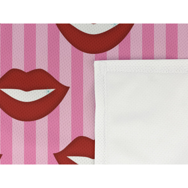 Lips (Pucker Up) Cooling Towel- Detail