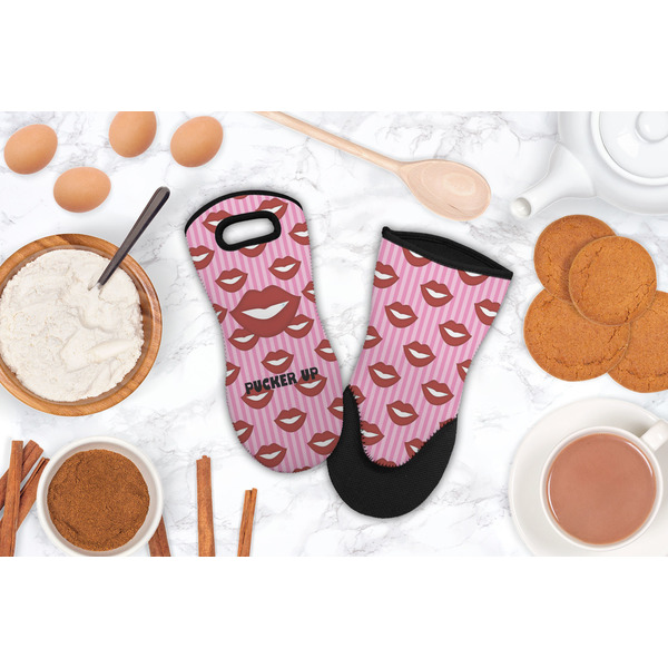 Lips (Pucker Up) Neoprene Oven Mitt - Lifestyle Image