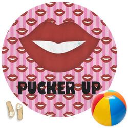 Lips (Pucker Up) Round Beach Towel