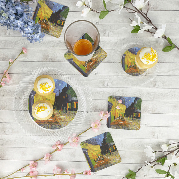 Cafe Terrace at Night (Van Gogh 1888) Plastic Party Dinner Plates - In Context