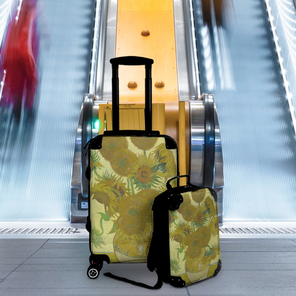Sunflowers (Van Gogh 1888) Suitcase Set 4 - IN CONTEXT