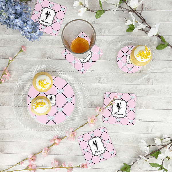 Diamond Dancers Plastic Party Dinner Plates - In Context