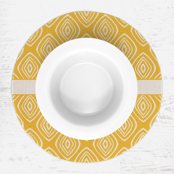 Tribal Diamond Round Linen Placemats - LIFESTYLE (single)