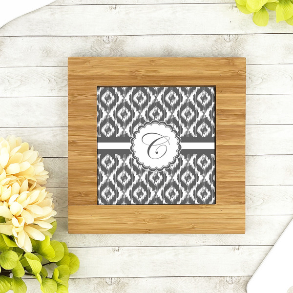 Ikat Bamboo Trivet with 6" Tile - LIFESTYLE
