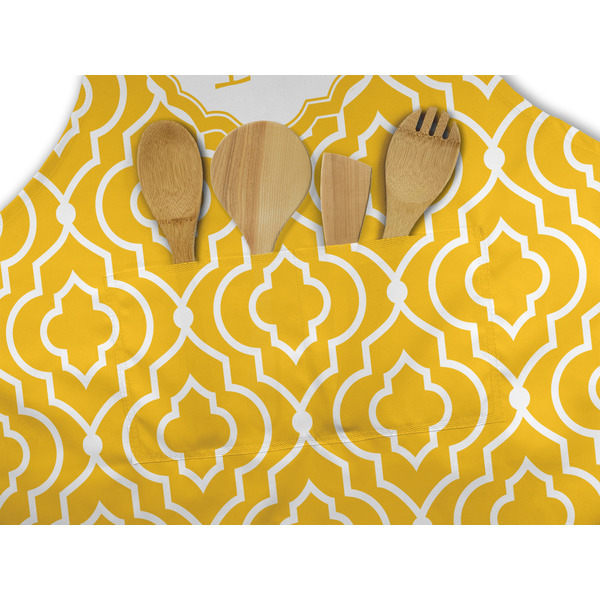 Trellis Apron - Pocket Detail with Props