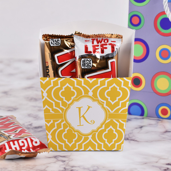 Trellis French Fry Favor Box - w/ Treats View