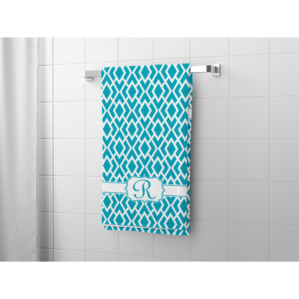 Geometric Diamond Bath Towel - LIFESTYLE