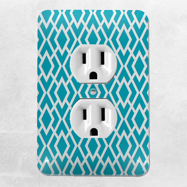Geometric Diamond Electric Outlet Plate - LIFESTYLE