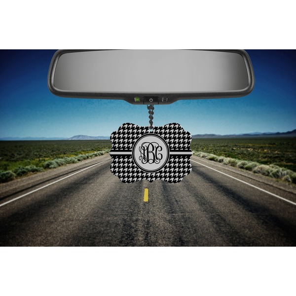 Houndstooth Car Ornament (Road)