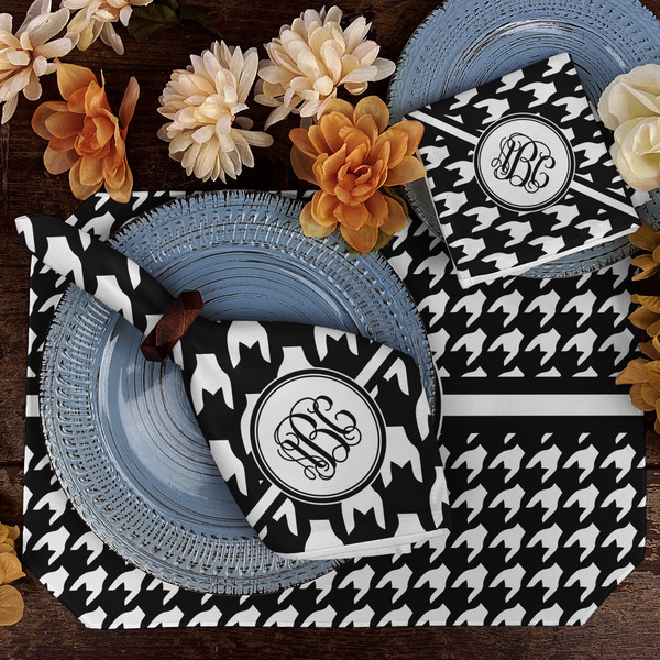 Houndstooth Dining Set