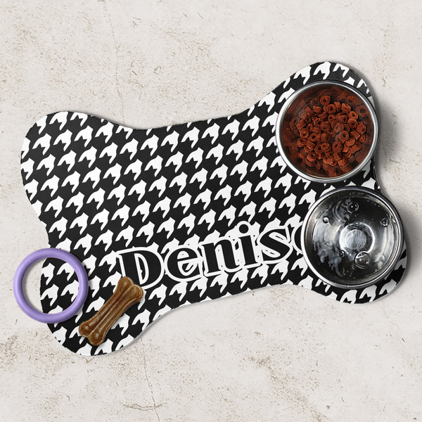 Houndstooth Dog Bone Shaped Mat Lifestyle