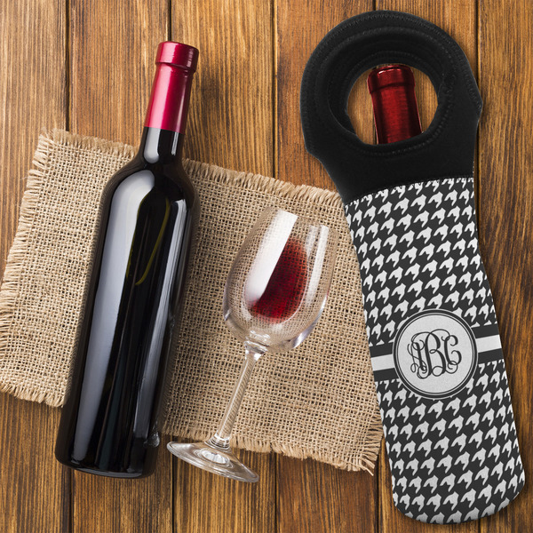 Houndstooth Wine Tote Bag - FLATLAY