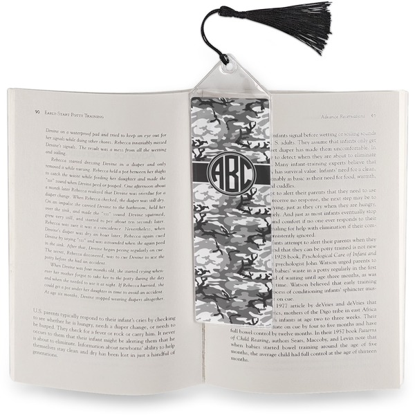 Camo Bookmark with tassel - In book