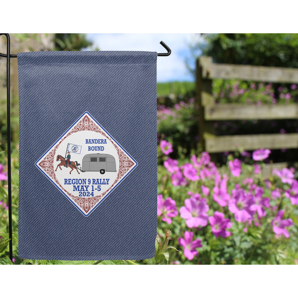 Bandera Region 9 Rally Garden Flag - Outside In Flowers