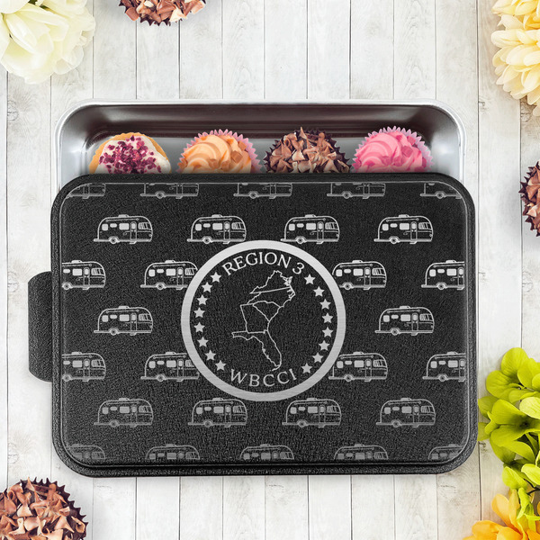 Region 3 Logo Aluminum Baking Pan - Black Lid - LIFESTYLE