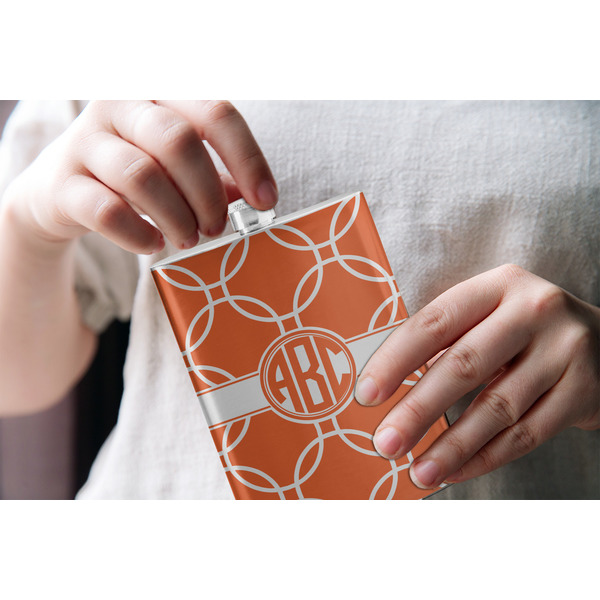 Linked Circles Stainless Steel Flask - LIFESTYLE 1