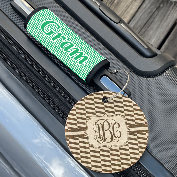 Zig Zag Wood Luggage Tags - Round - Lifestyle