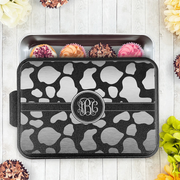 Cow Print Aluminum Baking Pan - Black Lid - LIFESTYLE