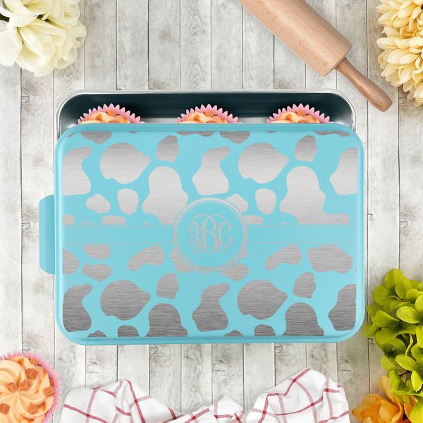 Cow Print Aluminum Baking Pan - Teal Lid - LIFESTYLE