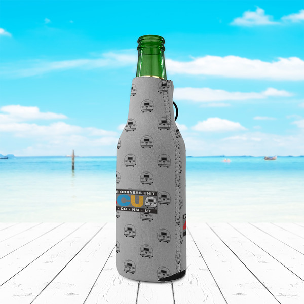 Four Corners Unit Zipper Bottle Cooler - LIFESTYLE