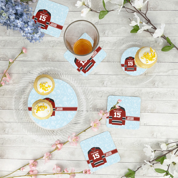 Hockey Plastic Party Dinner Plates - In Context