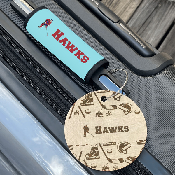 Hockey 2 Wood Luggage Tags - Round - Lifestyle