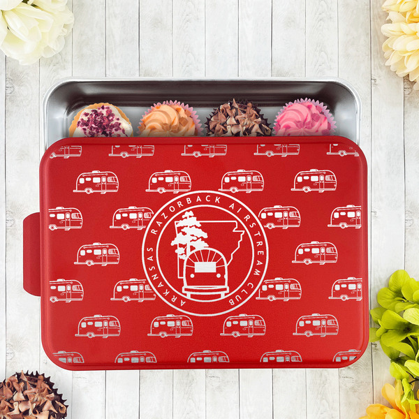 Arkansas Razorback Airstream Club Logo Aluminum Baking Pan - Red Lid - LIFESTYLE