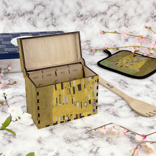 The Kiss (Klimt) - Lovers Recipe Box - Full Color - In Context