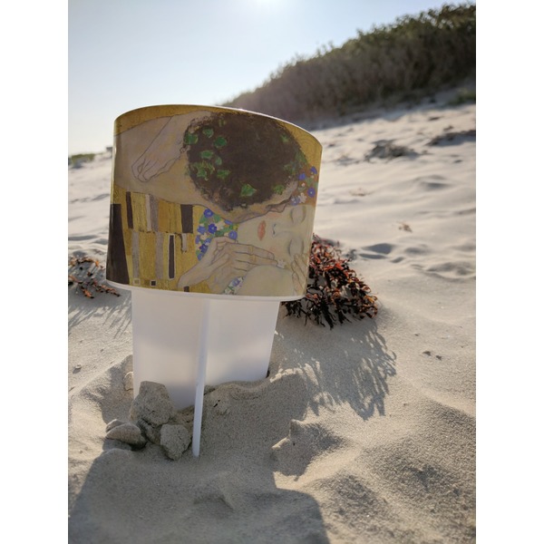 The Kiss - Lovers Beach Spiker white on beach with sand