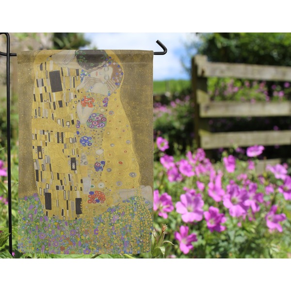 The Kiss - Lovers Garden Flag - Outside In Flowers