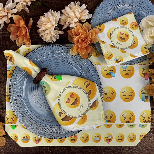 Emojis Dining Set