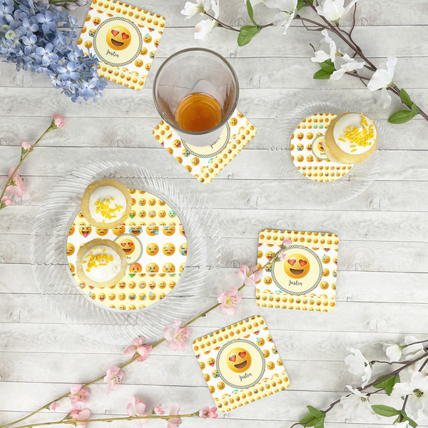 Emojis Plastic Party Appetizer & Dessert Plates - In Context