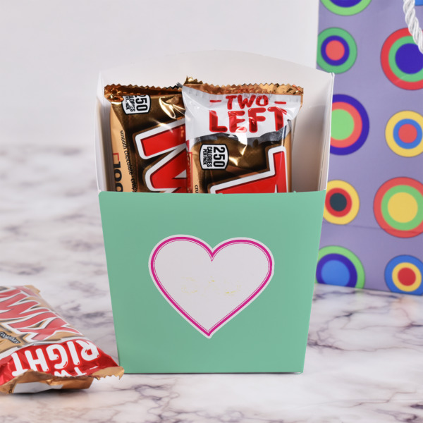 Custom Design - French Fry Favor Box - w/ Treats View