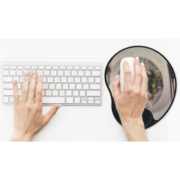 Custom Design - Mouse Pad with Wrist Rest - LIFESYTLE 2 (in use)