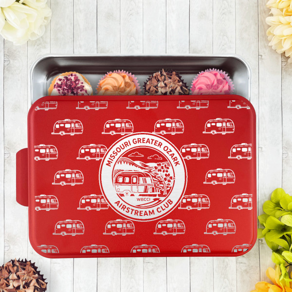 Custom Design - Aluminum Baking Pan - Red Lid - LIFESTYLE