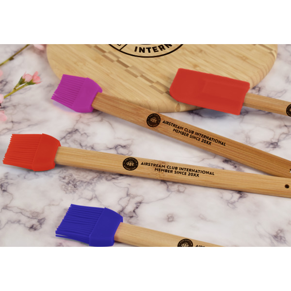 Custom Design - Silicone Brush - Red - Lifestyle